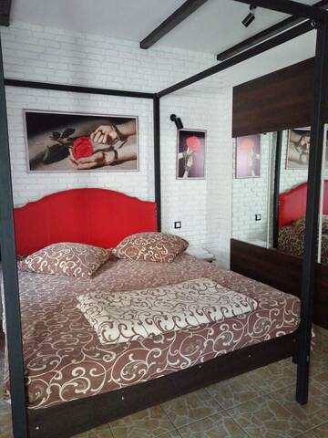 Фото номера Двухместный номер Делюкс с 1 кроватью Мини-отель Guest yard Vivat г. Velikodolinskoye 6