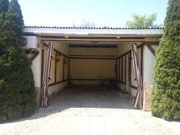 Фото номера Двухместный номер Делюкс с 1 кроватью Мини-отель Guest yard Vivat г. Velikodolinskoye 8