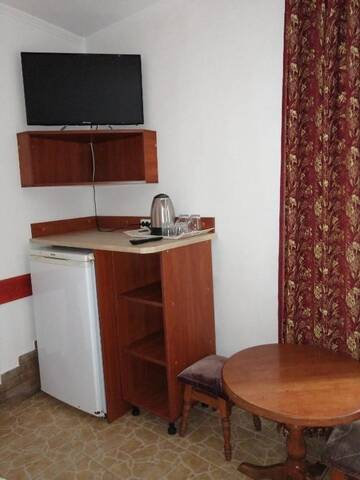 Фото номера Двухместный номер с 1 кроватью Мини-отель Guest yard Vivat г. Velikodolinskoye 15